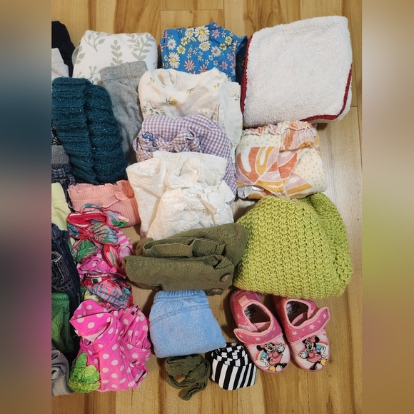 2T/18-24 Month Toddler Girl Lot - Baby Clothes (All Seasons) - Picture 4 of 4